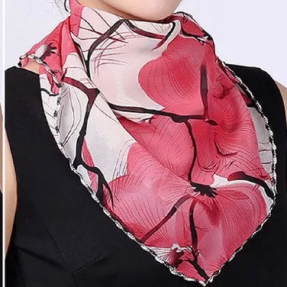 Pink Floral Chiffon Face Mask - Picture 2 of 3